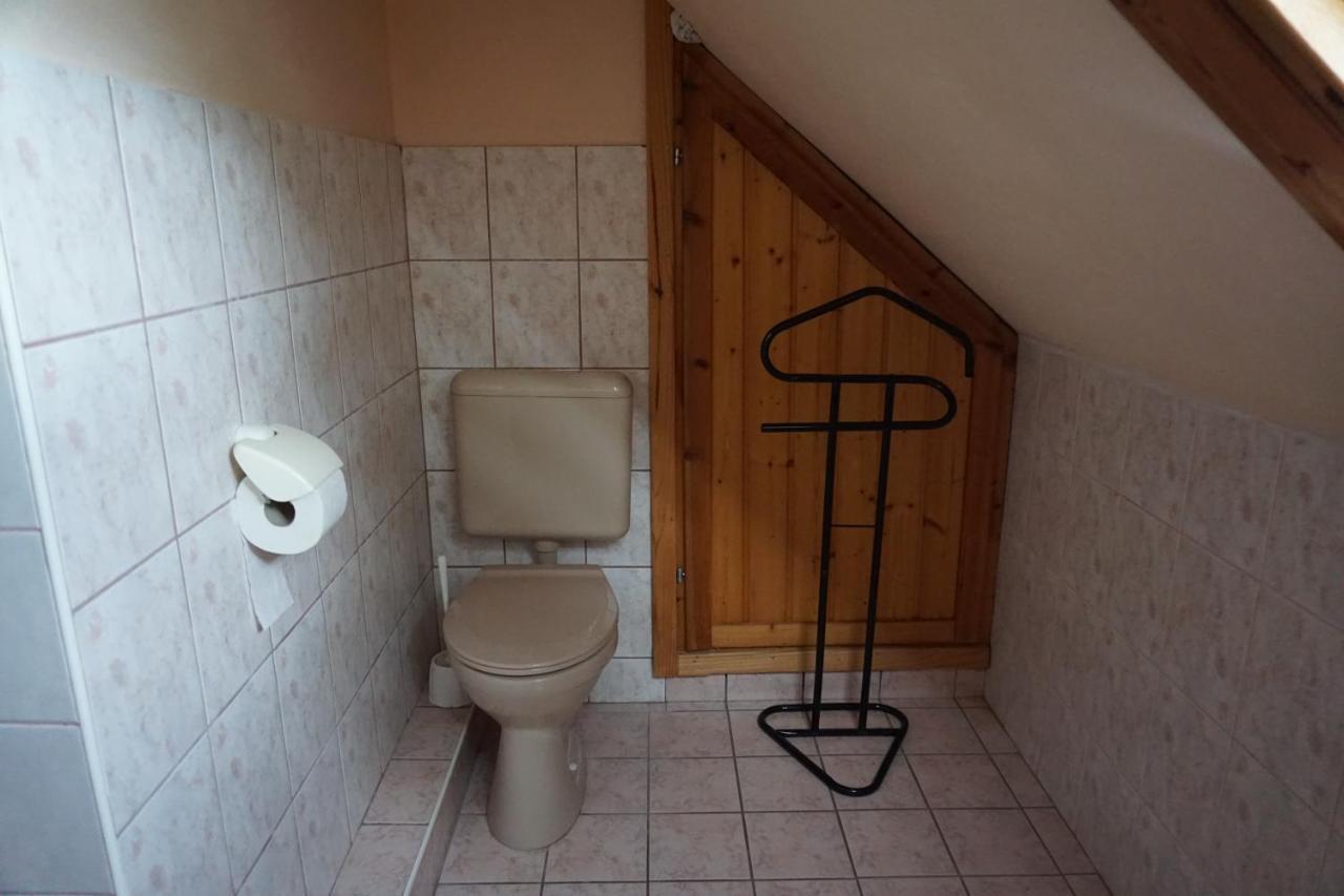 Grosses Ferienhaus Plattensee Balaton - Nyaralo Haz 6 Szobaval, 5 Fuerdoszobaval, 3000 Nm Apartment Szolad Bagian luar foto