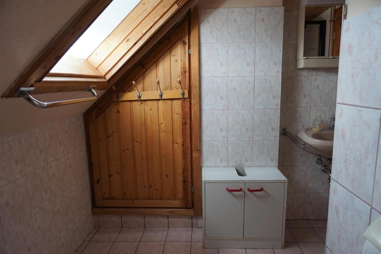 Grosses Ferienhaus Plattensee Balaton - Nyaralo Haz 6 Szobaval, 5 Fuerdoszobaval, 3000 Nm Apartment Szolad Bagian luar foto