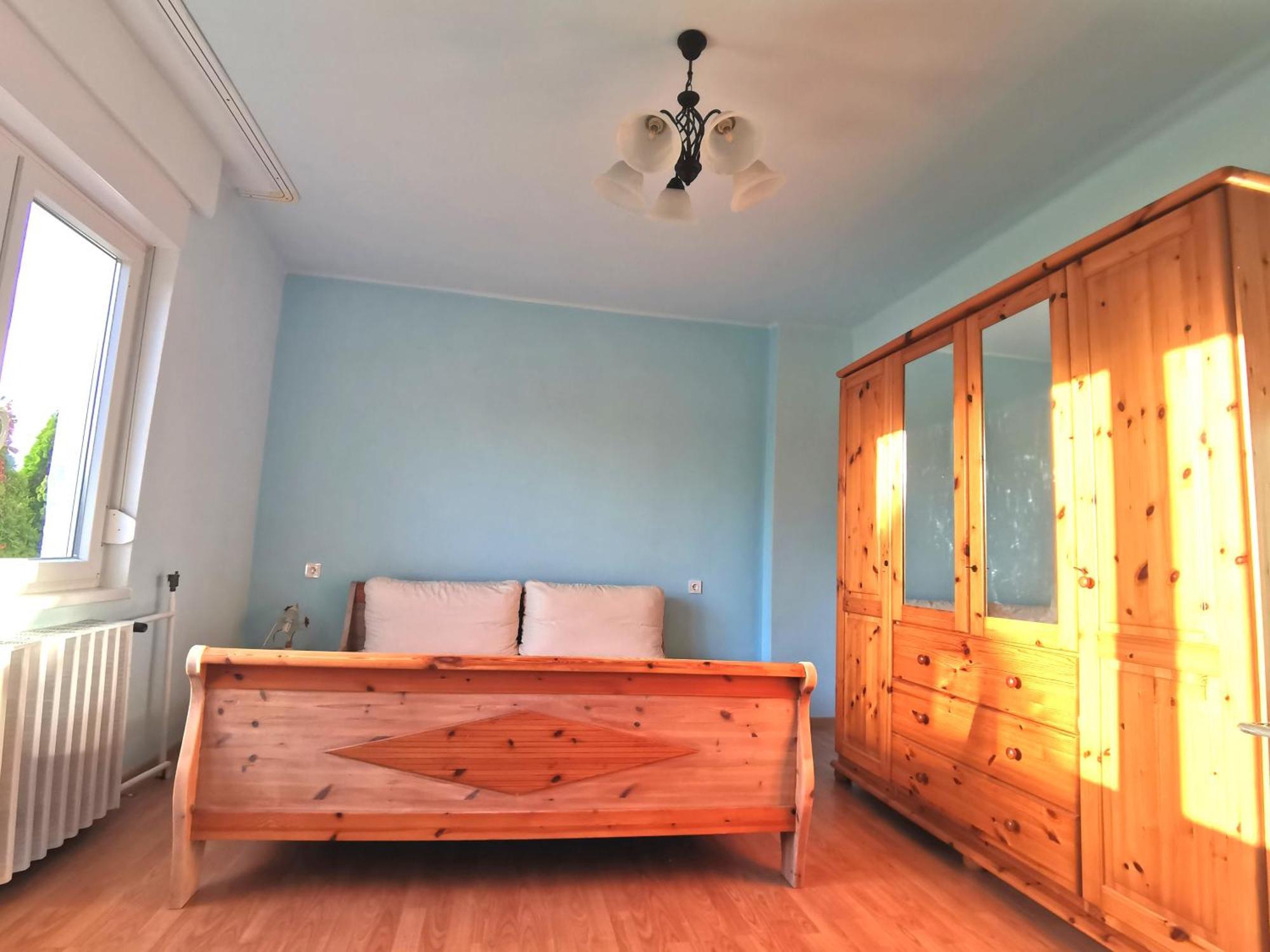 Grosses Ferienhaus Plattensee Balaton - Nyaralo Haz 6 Szobaval, 5 Fuerdoszobaval, 3000 Nm Apartment Szolad Bagian luar foto